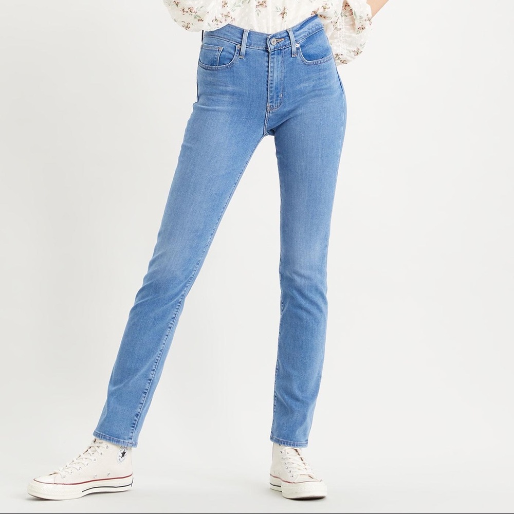 Levi’s high rise straight 724